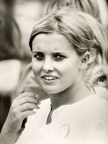 Milena Duchková-Neveklovská (1952)