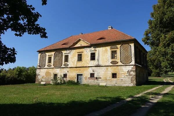Fotogaléria • Letohrádek Vdovský dům (Letohrádok) • Mapy.com