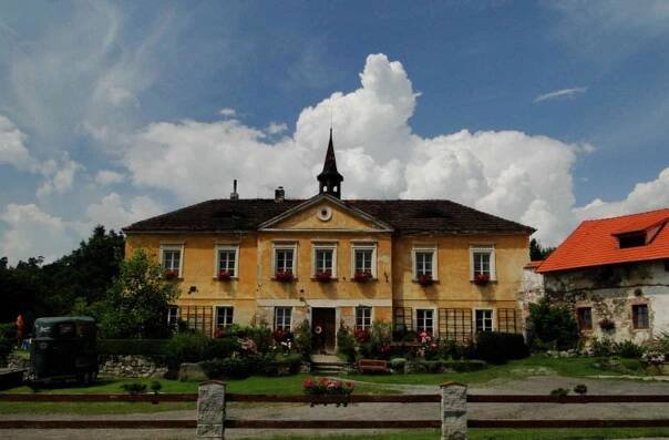 Muzeum na zámku Vysoká Lhota v Čerčanech u Benešova