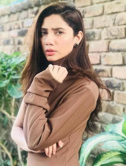 Mahira Khan HD Pic 3