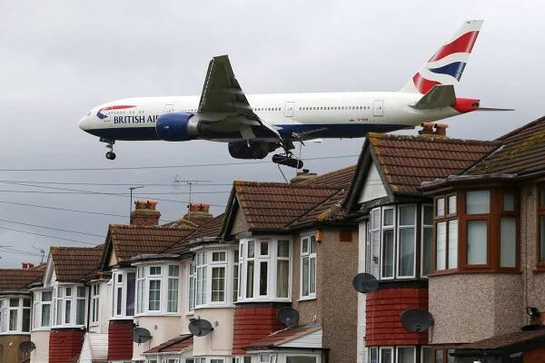 Third Heathrow Airport Runway Backed by British Government
