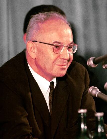 Z její smrti se prezident Husák nikdy nevzpamatoval. Kdo byla jeho druhá žena Viera