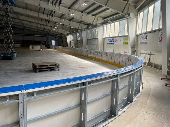 Na zimním stadionu pokračují stavební práce - Horácký hokejový klub Velké Meziříčí