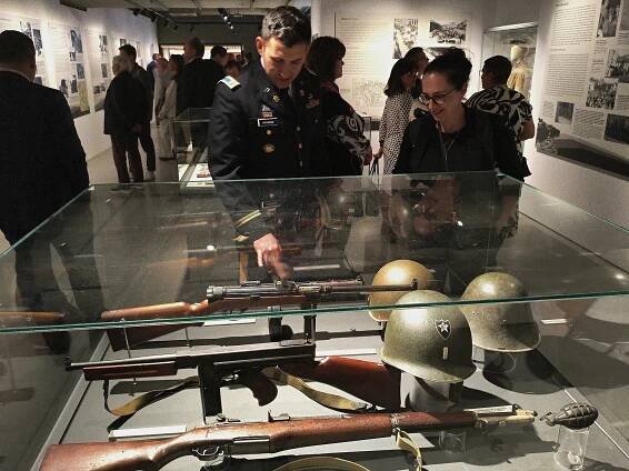 Žižkovské muzeum zve na cestu časem. Barikáda připomíná Pražské povstání