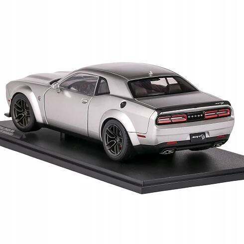 Dodge Challenger SRT Hellcat Redeye 2023 stříbrná trojitá niklová Solido 1:18 za 1442.00CZK - Allegro