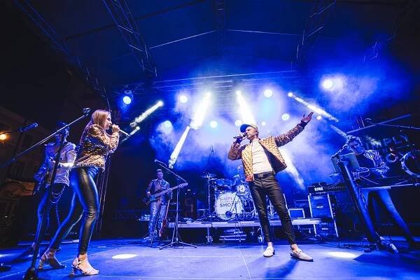 Fotogalerie & videogalerie – kapela SIMPLY THE SHOW