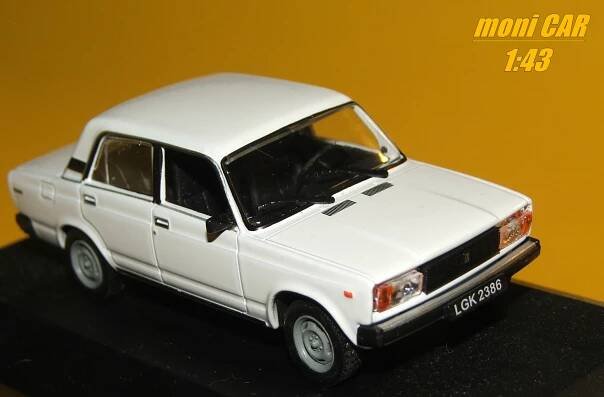 LADA 2105 (1:43) Altaya/IXO