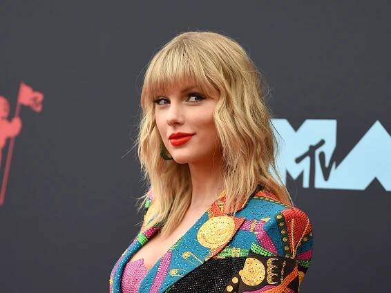 This Taylor Swift Fan Theory Suggests ‘Folklore’ Is One Complete Story