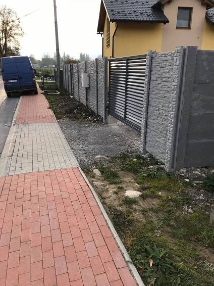 Realizácia Podbieľ - Betónový plot vzor číslo 1 03.08.2018 - 4