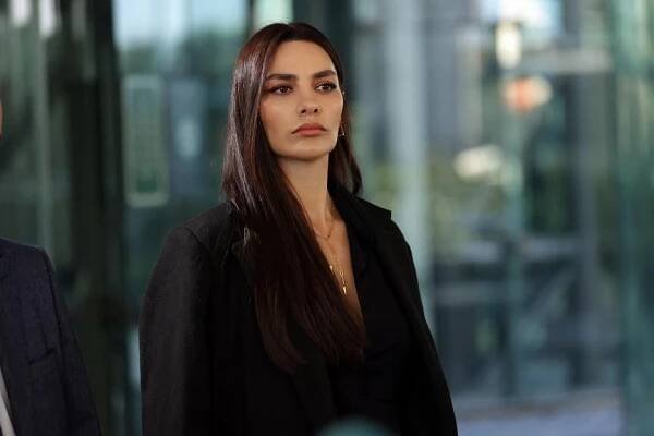 Bir Peri Masalı - Episode 8 (E08) (2022)