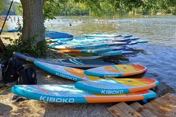 půjčovna paddleboardů Rokle KIBOKO Brněnská přehrada 32 | Půjčovna Sinice Rokle - pláž