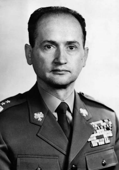 Soubor:Wojciech Jaruzelski.jpg – Wikipedie