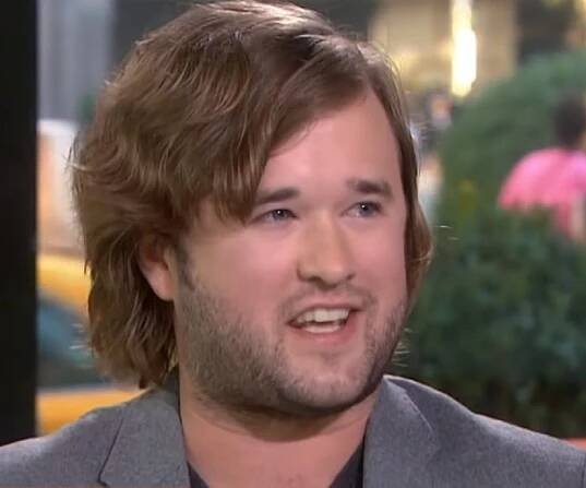 Haley Joel Osment Biography - Facts, Childhood, family & Achievements of Actor