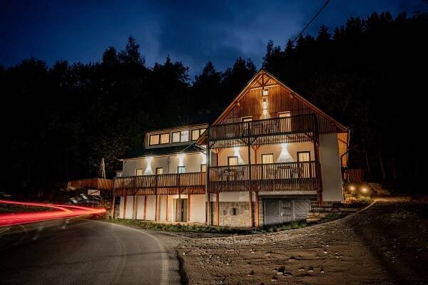 NoNe apartmány, Branná