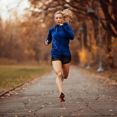 The Case for Running With Headphones—and When to Ditch Them