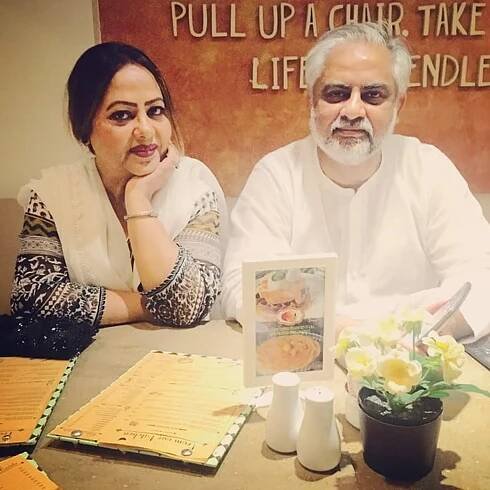 Sajal Ali father and mother