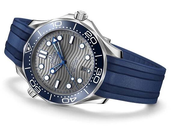 Daniel Craig jako ambasador Omegy láká na nové Seamastery - ChronoMania.cz