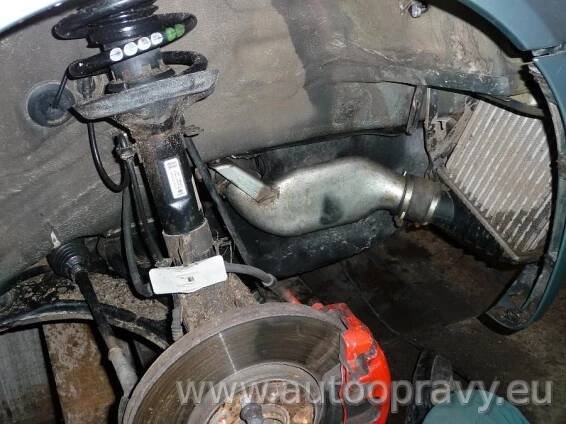 Výměna rozvodů a vodní pumpy – Octavia 20v turbo - www.autoopravy.eu