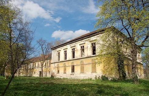 Zámečky na Slovensku - Hauzi.cz