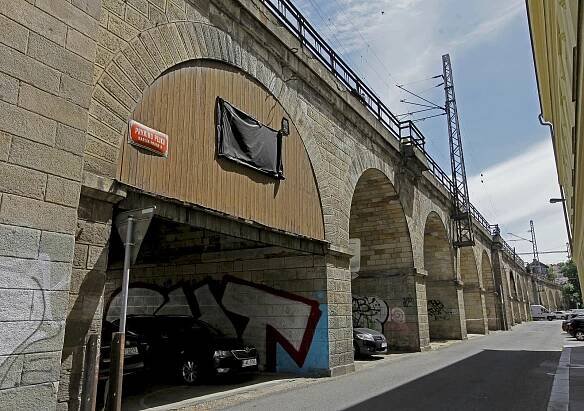 OBRAZEM: Začala rekonstrukce Negrelliho viaduktu