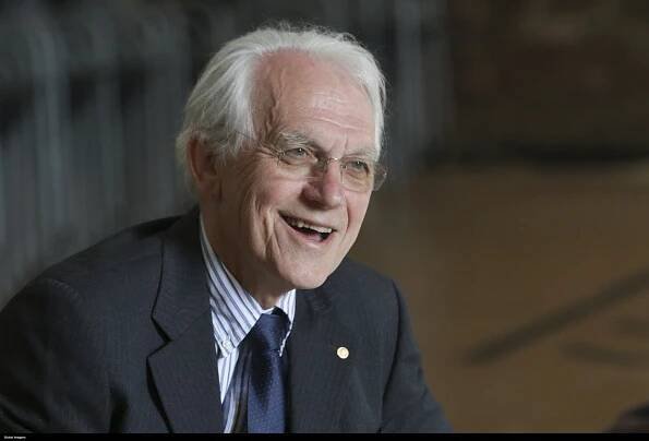Gérard Mourou: *22.6.1944, francouzský vědec, laureát Nobelovy ceny