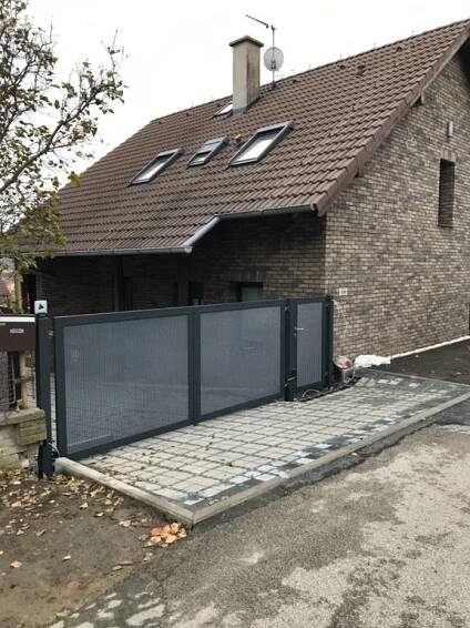 Pojezdové brány , branky , Dvoukřídlá vrata