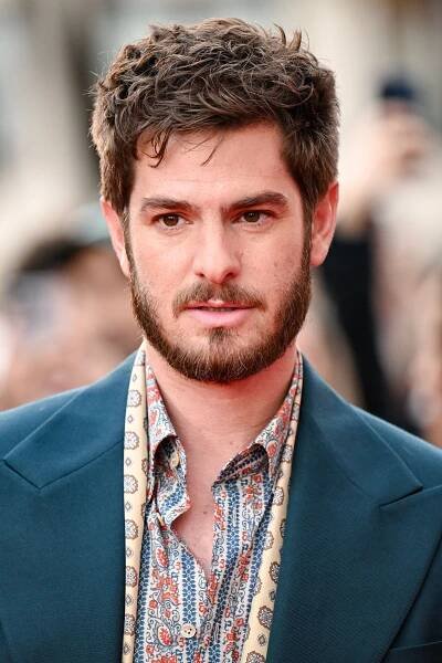 We are not worthy of Andrew Garfield's custom Valentino suit