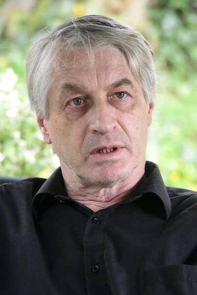 Josef Rychtář se cestou z Ivetina hrobu přimotal k vážné autonehodě: Víme, co se stalo!