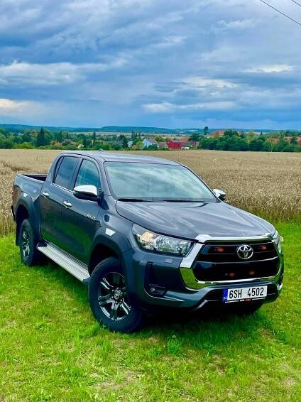 TOYOTA HILUX 2,8d