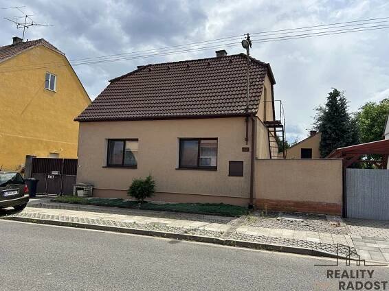 Pronájem rodinného domu, Moravský Písek, okres Hodonín, Pronájem rodinného domu se zahradou a garáží | REALITY PRORADOST