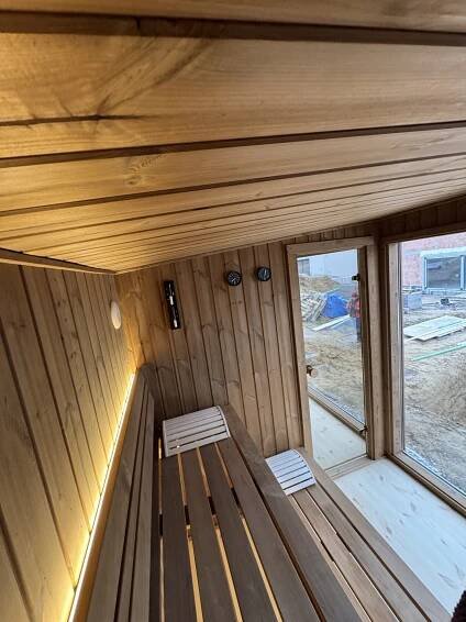 TYPOVÁ SAUNA 4,4 x 2,3 M - FASÁDA- THERMOWOOD - BRNO - Panorama Saunie