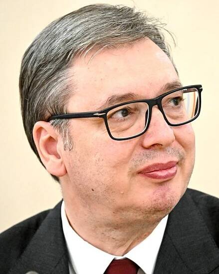 Súbor:Meeting with President of Serbia Aleksandar Vucic (cropped).jpg – Wikipédia