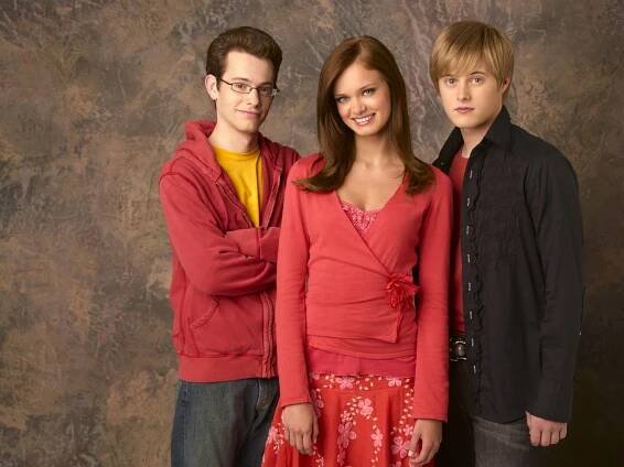 Return to Halloweentown - Promo - Joey Zimmerman, Sara Paxton, Lucas Grabeel