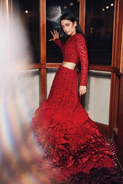 mobin kurien - Akshara Haasan
