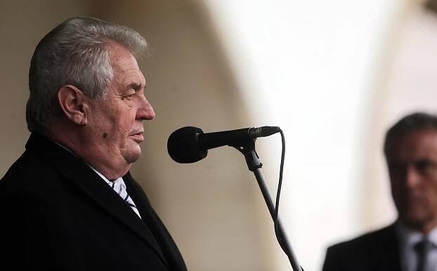 Zemanovy spanilé jízdy na Olomoucko: zabijačka o půstu i ABBA. Takto to vypadalo
