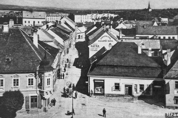 KVÍZ: Znáte jména ulic Hradce z doby před rokem 1989? Zkuste si náš test