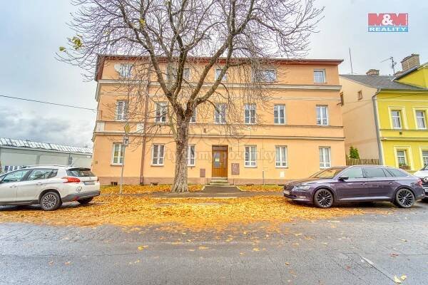 Prodej Byt 4+1, Na Průhoně, Karlovy Vary - Dvory