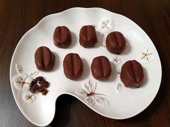 Kávové zrná z piškót, Nepečené dezerty, recept