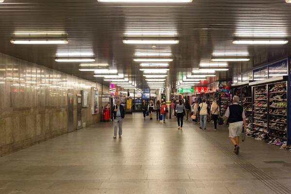 Foto: Rekonstrukce jako Brno. Hlavní nádraží ožilo, ale vypadá pořád žalostně
