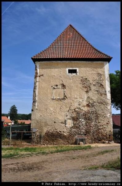 Budkov u Prachatic – fotografie / hrady-zriceniny.cz