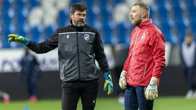 Kozáčik už cepuje také gólmany v reprezentaci. Doma si mě teď moc neužijí, říká