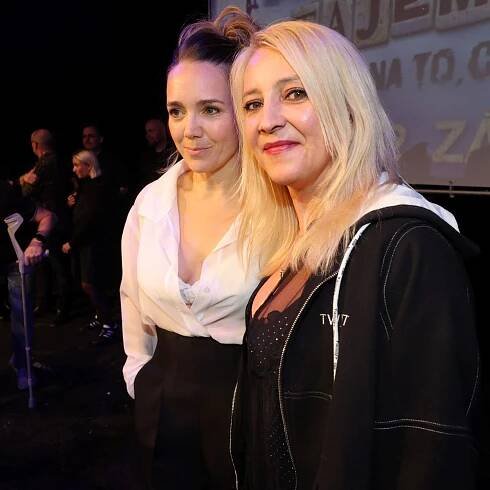 Pikantní „Tajemství“ Lucie Vondráčkové: Konečně vytáhla podprsenku! Co nosila dřív?