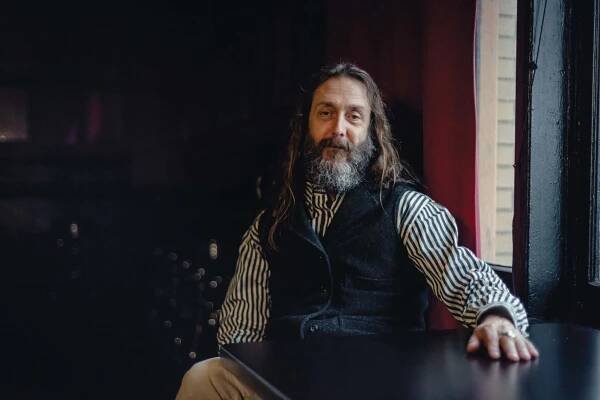 12 Facts About Musician Chris Robinson