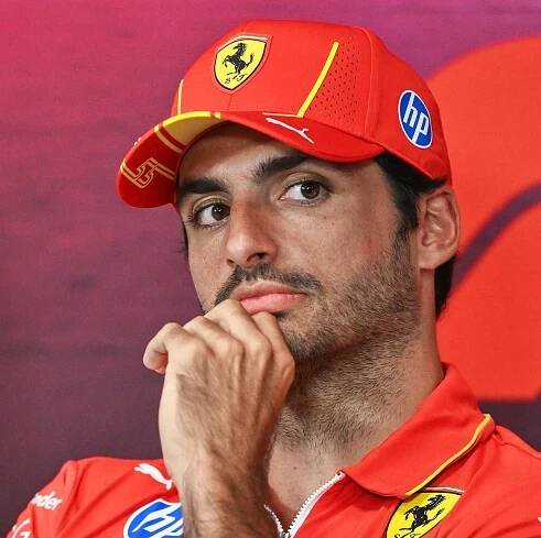 Ferrari's Carlos Sainz Jr. Signs With Williams, Pushing Out Logan Sargeant