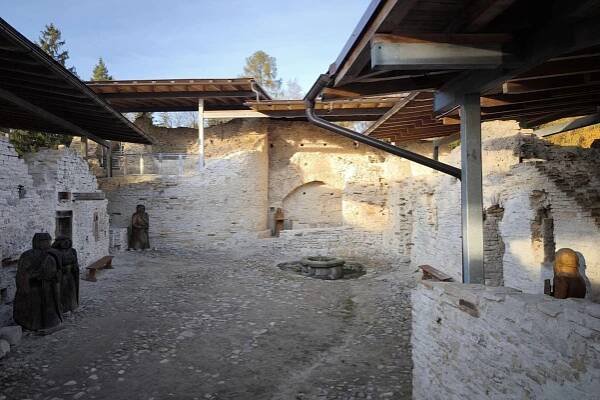 Státní hrad Vízmburk foto 1