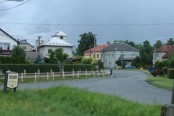 Soubor:Nová Hradečná, silnice III.jpg