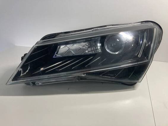 Hlavní světlomet levý ANGLICKÁ VERZE Škoda Superb III 3V2941015A