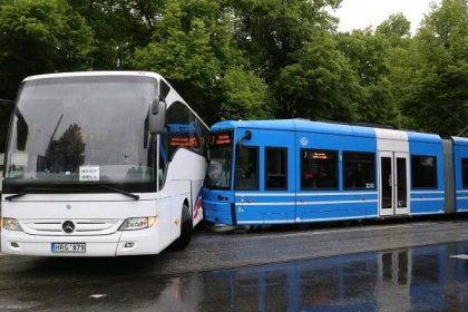 Nehody autobusů: 5 nejrizikovějších míst v Praze - Flotila