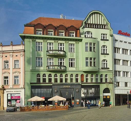 Soubor:Dům, čp. 407, Horní náměstí, Olomouc.jpg