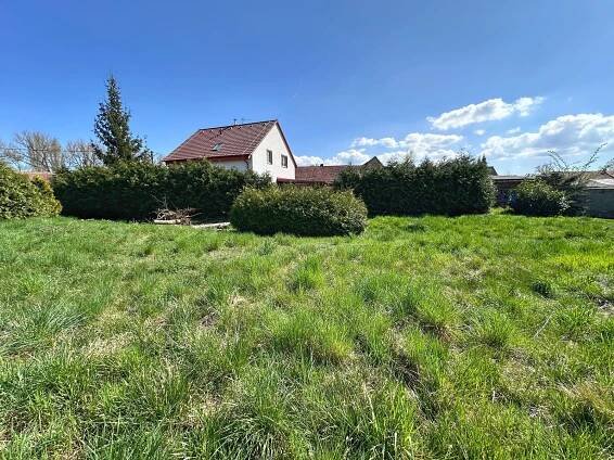 Stavební pozemek 522 m² v klidné části Rožďalovic – Podlužany, inženýrské sítě na dosah | MojeMakléřka